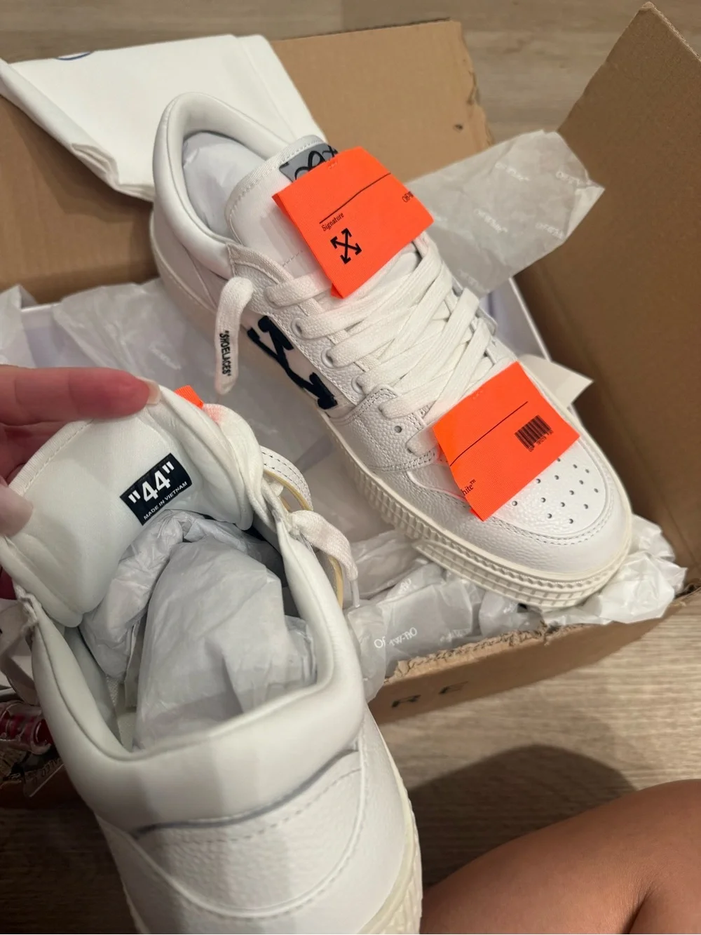 Off-White White MEN Leather Low-Top Sneakers with Orange Tags NEW US11
